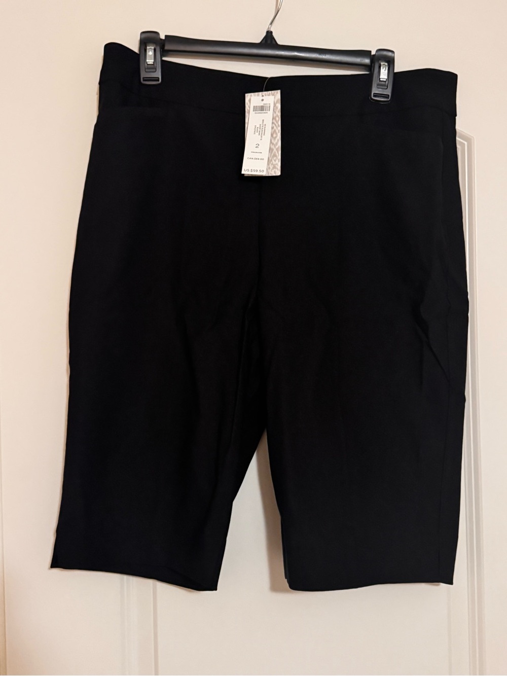 NWT Chicos Size 2 Black Bermuda shorts